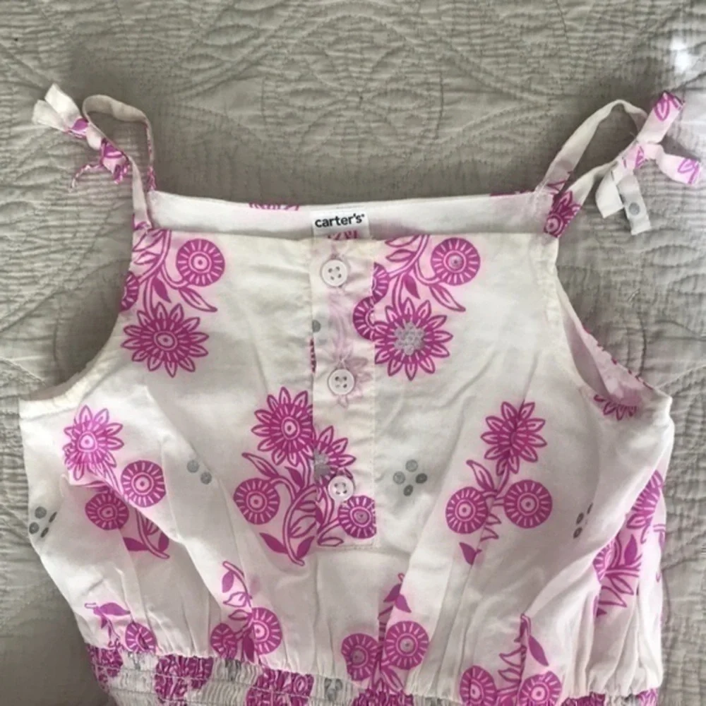 Carter’s 2T dress white flowers design